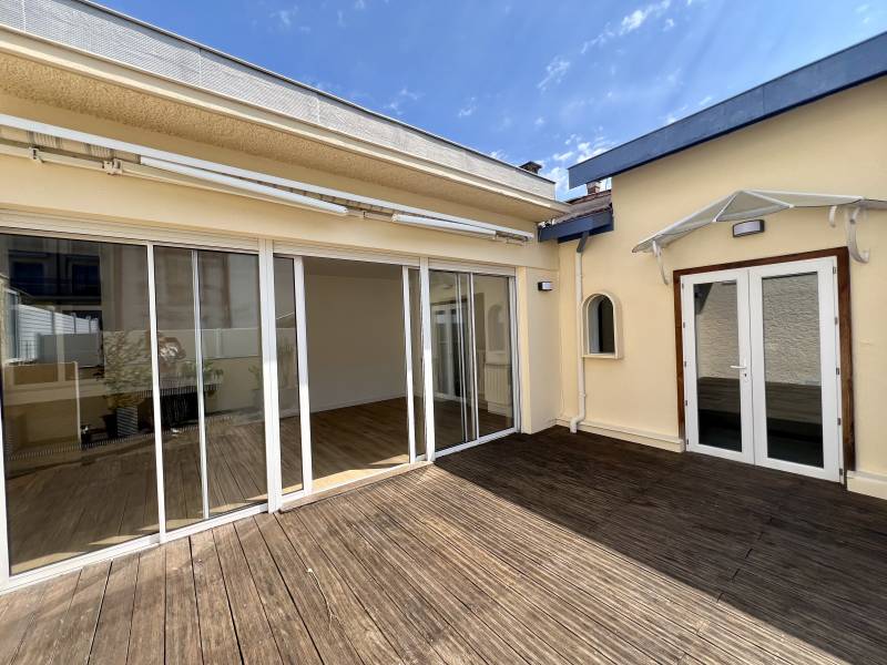 appartement au coeur d'arcachon avec grande de terrasse