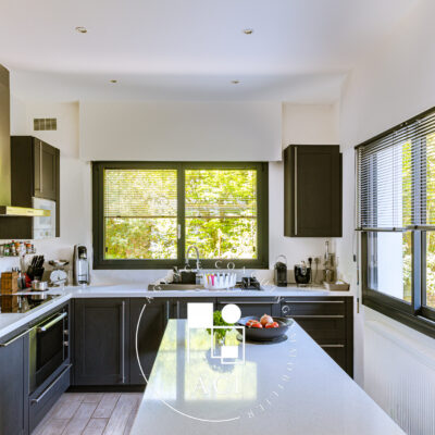 BD -JOUR 23 MAISON 1-0093